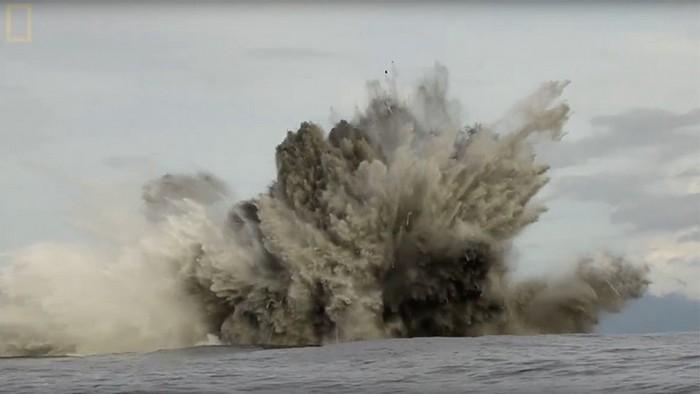 robot-snyal-tainstvennyx-akul-v-podvodnom-vulkane-video